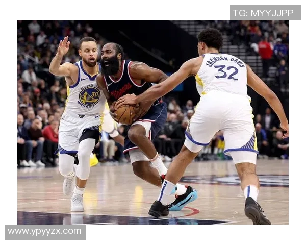 勇士与快船首轮对决揭幕战精彩回顾与赛后分析 勇士与快船首轮对决揭幕战精彩回顾与赛后分析