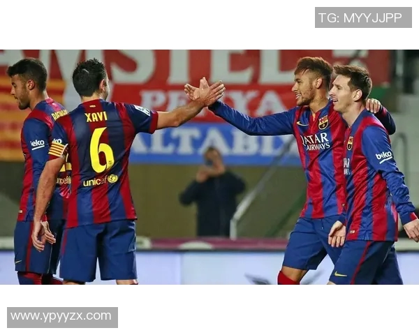 马丁内斯的传奇之路：从青涩球员到足球巨星的成长历程