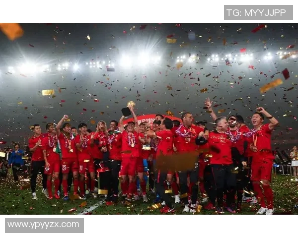 国安与上港激战正酣比分悬念不断球迷期待精彩瞬间